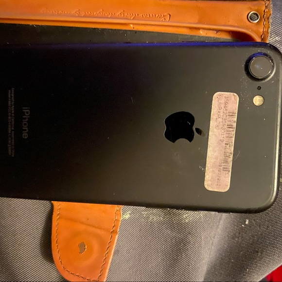 iPhone 7 64 gigs